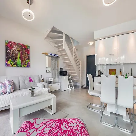 בית נופש 2-story With A Garden And A Pool *