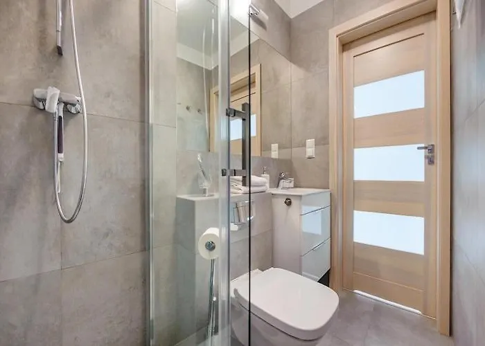 2-story With A Garden And A Pool *